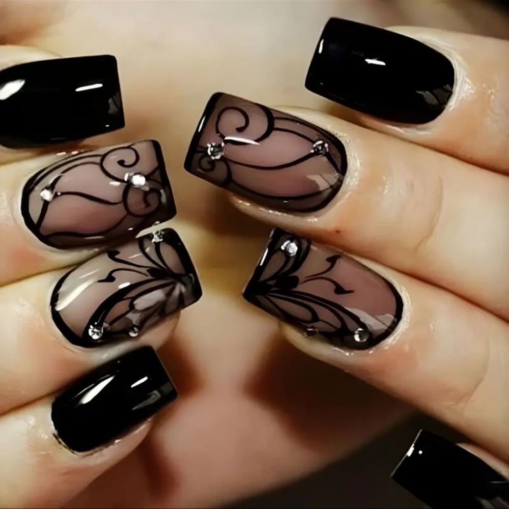 Press-On Nails, NIB, Pretty, Goth, Manicure in Minutes